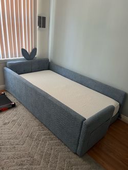 Twin Size Bed With Mattress