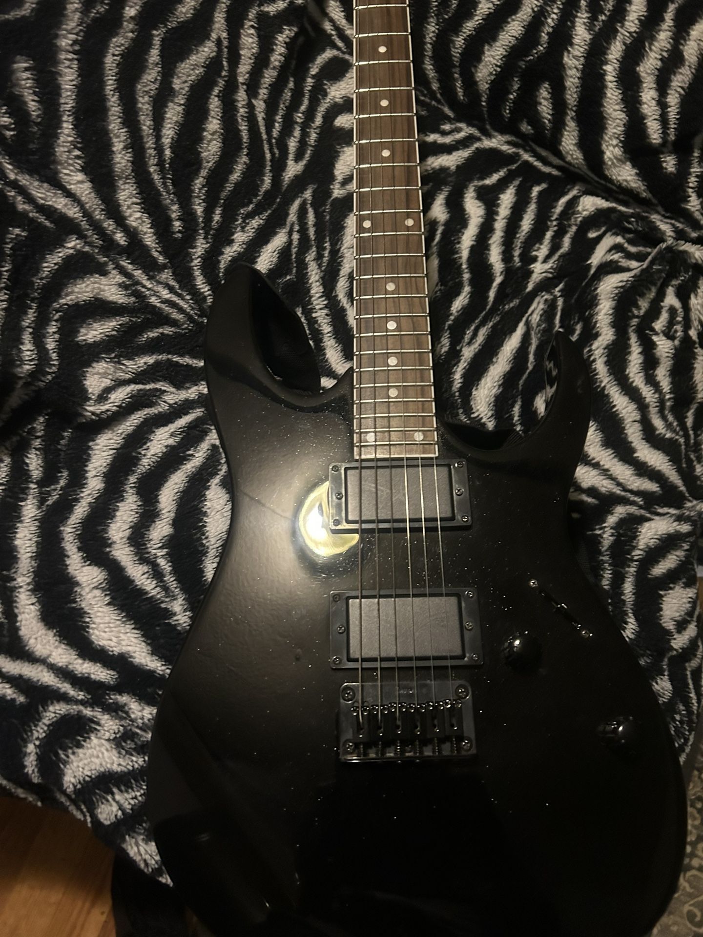 lBANEZ. GUITAR