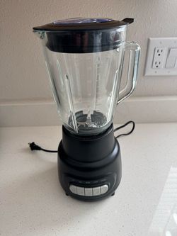 Black Countertop Blender with Glass Jar