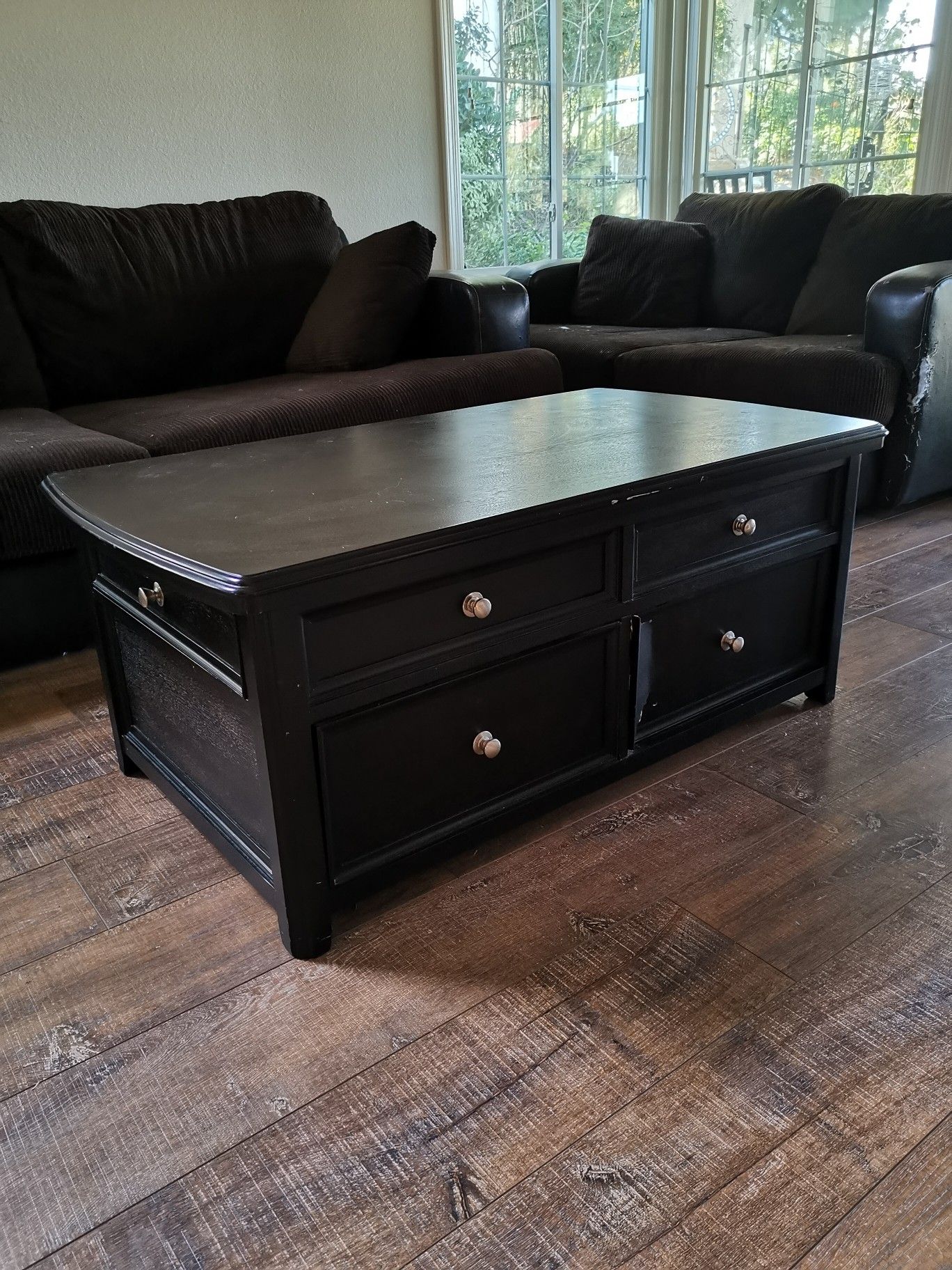 Carlyle Coffee Table with Lift Top