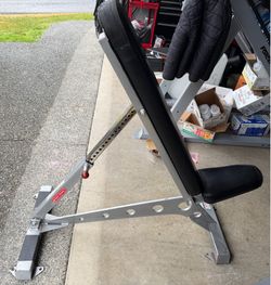 Star Trac W-36 Commercial Adjustable Incline Weight Bench