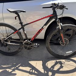 GIANT mountain Bike ATX 3