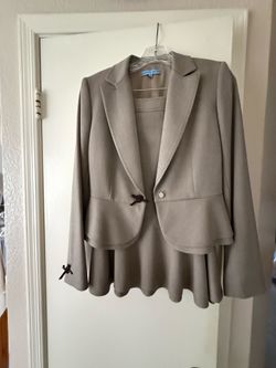 Women’s suit