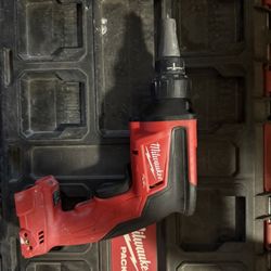 Milwaukee Drywall Gun 