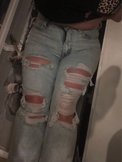Aeropostale light denim ripped mom jeans