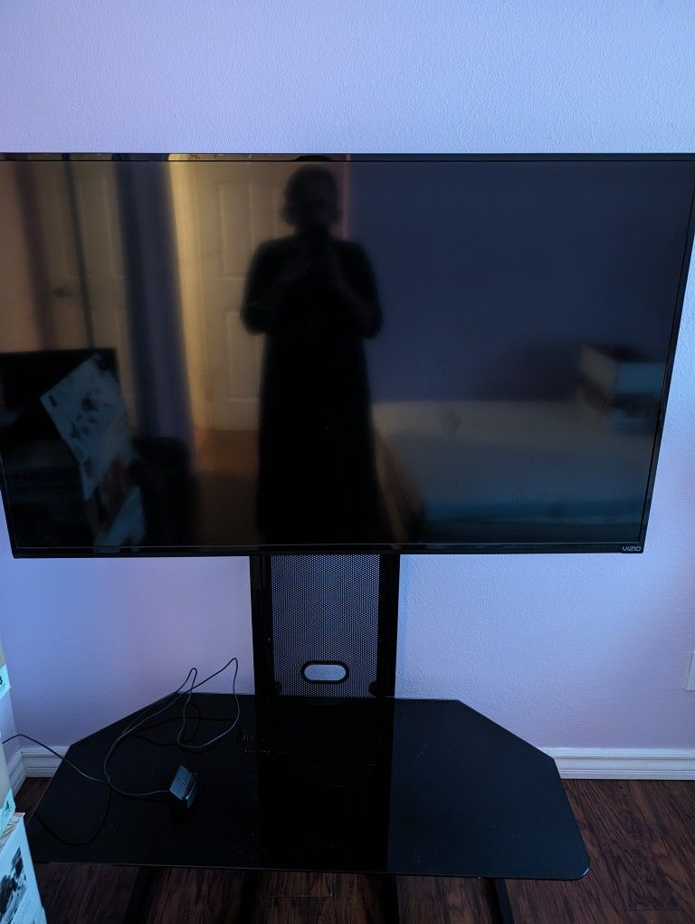 40 Inch TV With stand