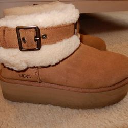 UGG CLASSIC ULTRA MINI  PLATFORM BELTED ROLLER ANKLE BOOTS, US 8/ EUR 39