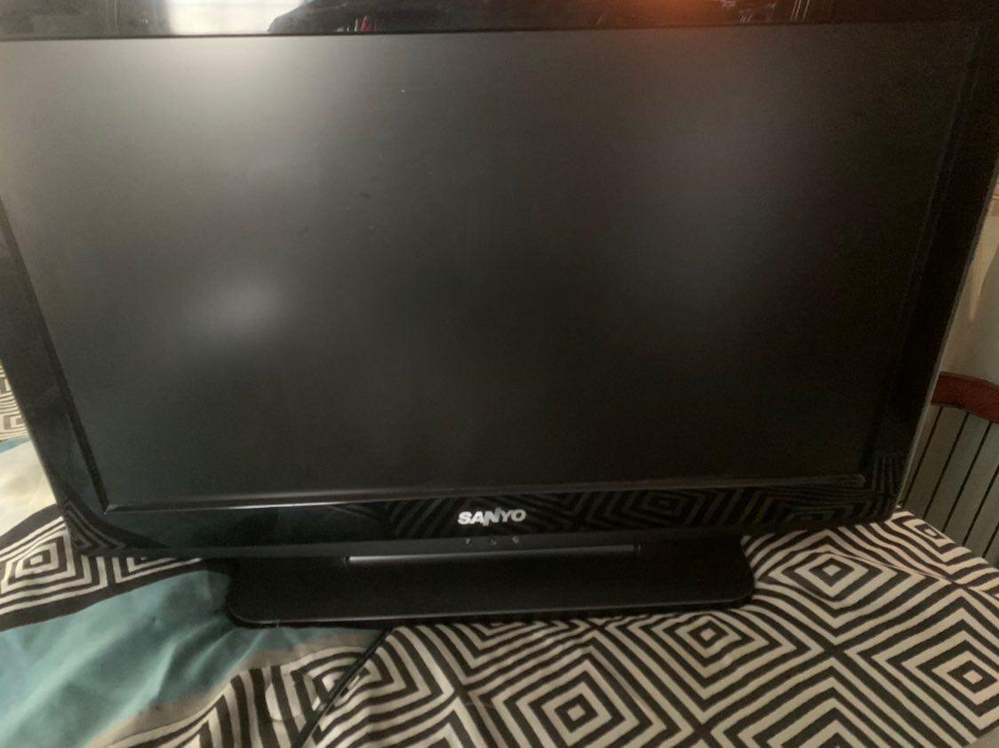Sanyo tv and remote 40inch