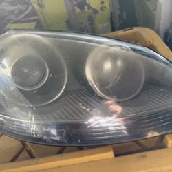 VW Mk5 2006 Headlight Passenger Side 