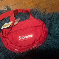 SUPREME FALL 2018 WAIST BAG 2018 Red