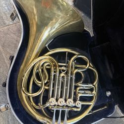 French Horn. Double . Conn 6D
