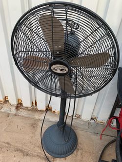 Non Working Hampton Bay Outdoor Pedestal Stand Fan