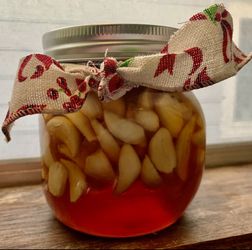 Organic Fermented Honey Infused Garlic 1.5lbs Glass