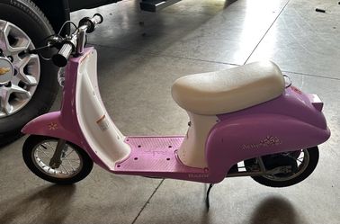 Electric razor scooter Electric razor scooter