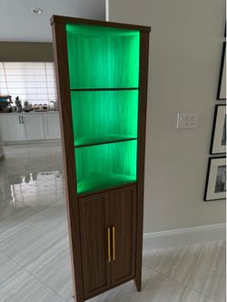 Corner wall unit