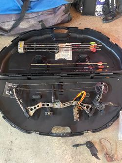 Compound bows father/son combo