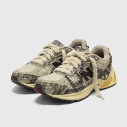 Joe Freshgoods ‘Bag Lady’ New Balance 2010