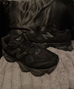 Black New Balances