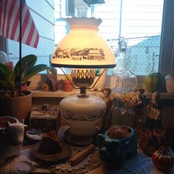 Vintage Currier & Ives Table Lamp  , GC , $95.00