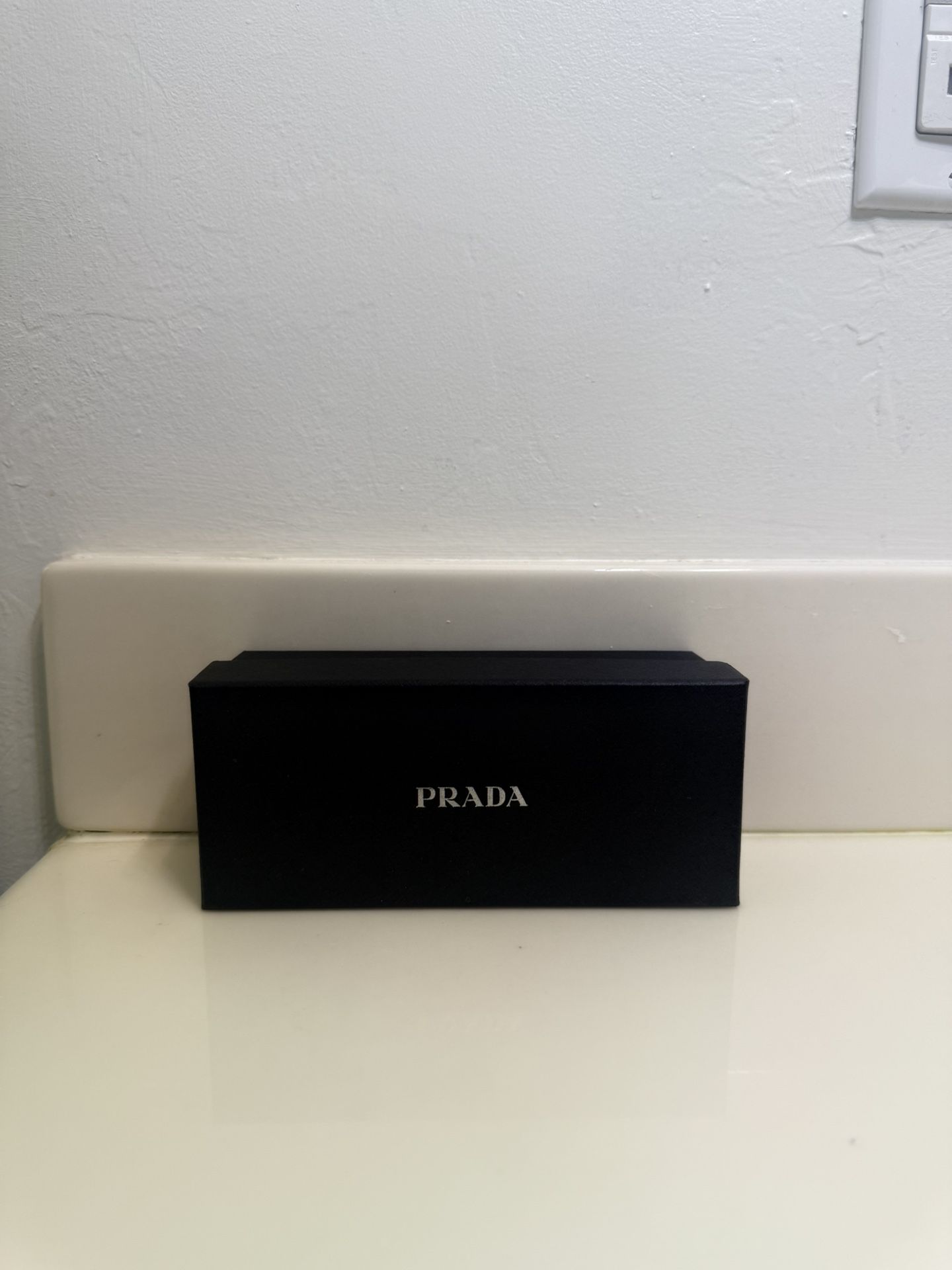 black prada sunglasses