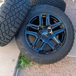 2025 NEW OEM ORIGINAL TAKEOFFS CHEVY SILVERADO TRAIL BOSS 20  INCH HAVE TPMS SENSORS TIRES GOODYEAR WRANGLER TERRITORY M/T 99 % $ 1599 