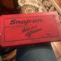 Snap-On Metric Tap And Die Set