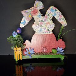 New Handmade Cute Easter Decor In Excellent Condition