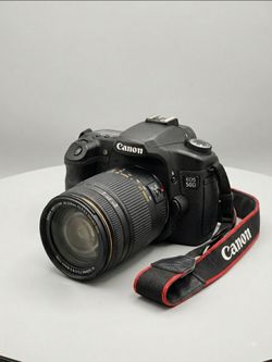 Canon EOS 50D with lense
