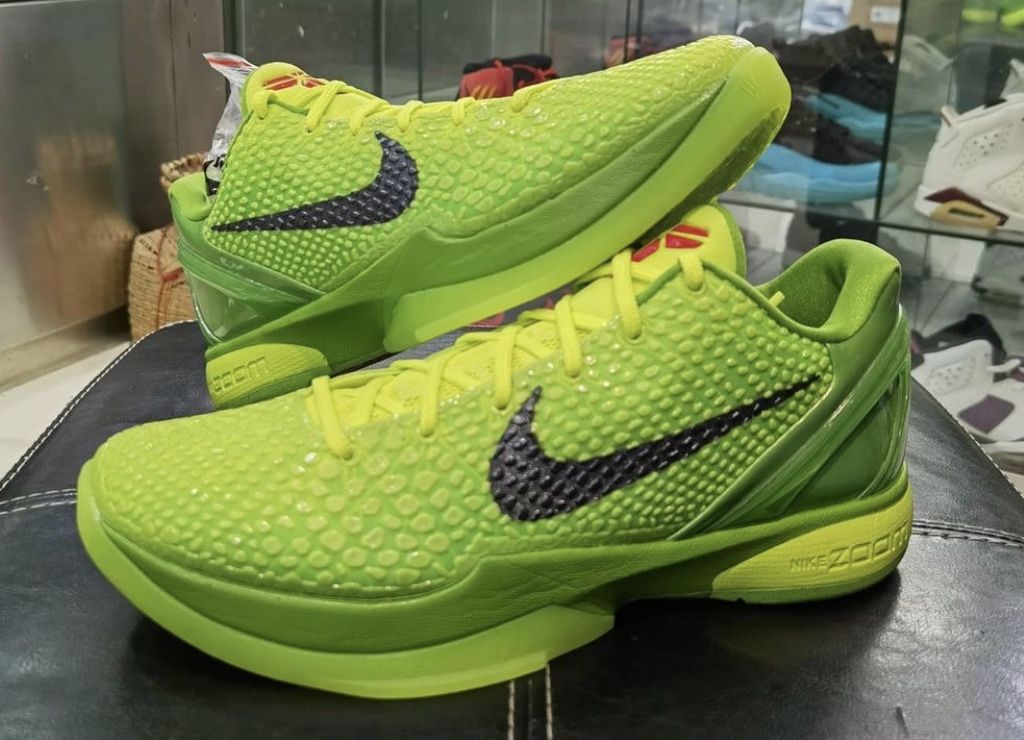 Kobe Grinch  Shoes