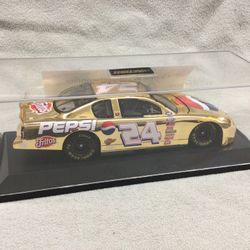 Jeff Gordon NASCAR 1/24 Scale #24 Gold Car With COA and Display Case Racing Collectible 1:24