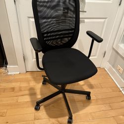 Spinning Desk Chair 