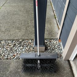 Milwaukee Quik Lok Power Brush/Broom