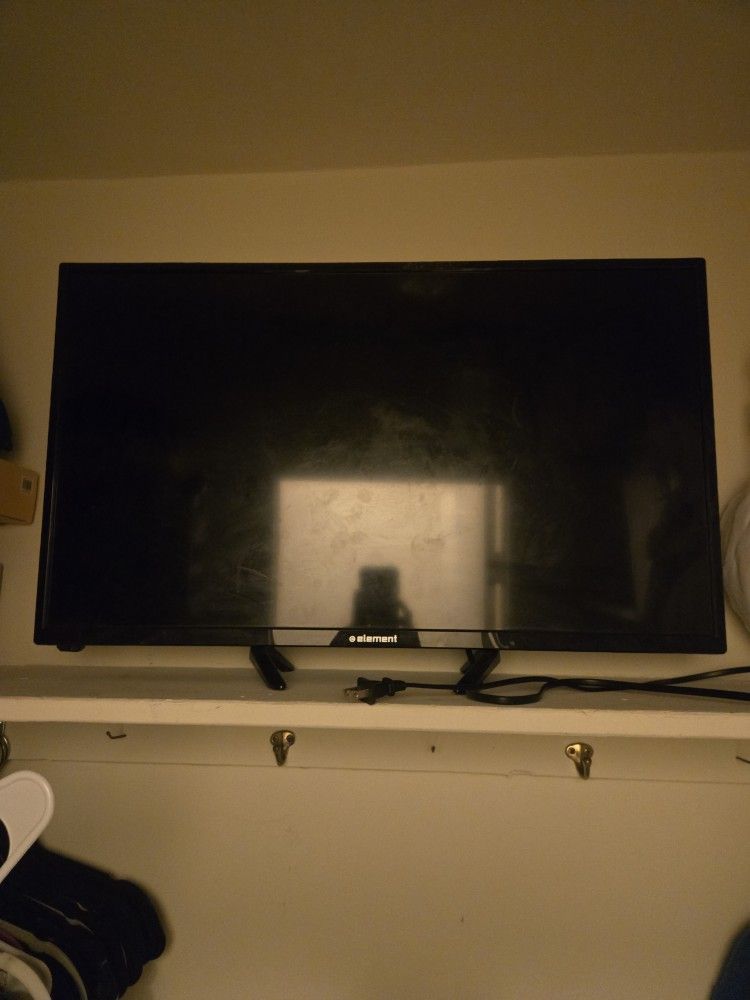 Element Flat Screen TV