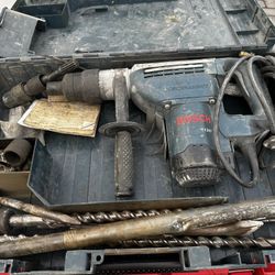 BOSCH ROTARY HAMMER DRILL 
