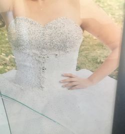 Quinceañera dress clean and ready to use, size 7 to 9 come with Bouquet 💐