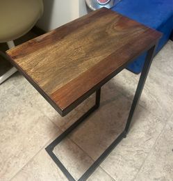 Wooden C-Shape End Table