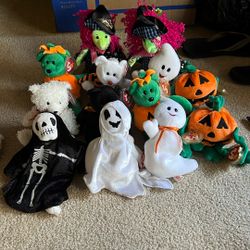 Lot Of Halloween And Xmas Beanie Babies