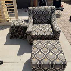 $125 Chair, Automan And Pillows. Like New