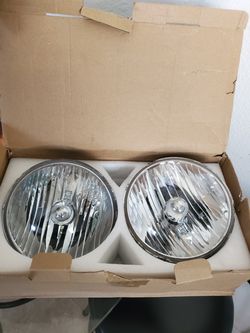 2015 Jeep Wrangler Head Lights.