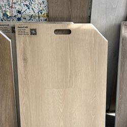 Vinyl & Laminate Floor From $1.39sqft / Piso
