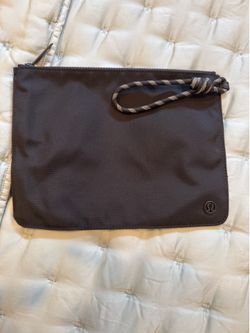Lululemon clutch purse