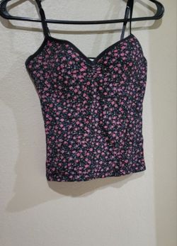 Tank Top Size Medium Roses/floral