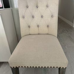 2 Dining Chairs/ Accent Chairs
