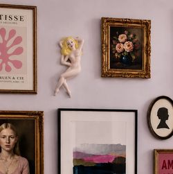 Vintage Kitsch Ceramic Blonde Retro Pin-Up Playful Wall Hanging 3D Artwork Bathing Beauty Figurine on Wood Stand Retro Wall Hanging Sculpture Women