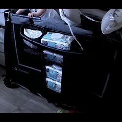 BABY PLAYGROUND&DIAPER CHANGING BED. 
