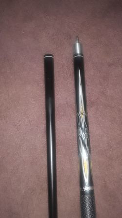 POOL CUE NEW $80