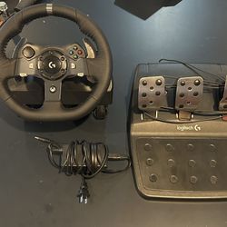 Logitech G920 Steering wheel 