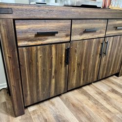 Solid wood sideboard