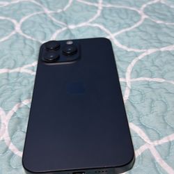 iPhone 15 Pro Max (512GB)
