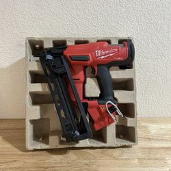 Milwaukee M18 Fuel Finish Nailer 16 Gauge Used In Great Condition 